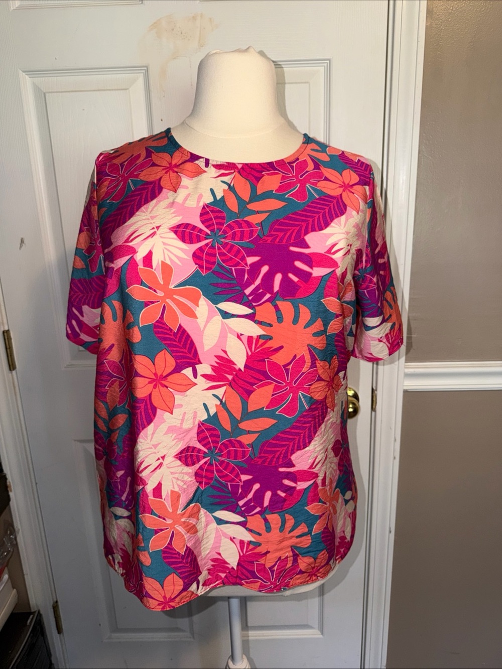 Like Love Pink Multi Floral short sleeve Hi Lo Tunic Top 1X